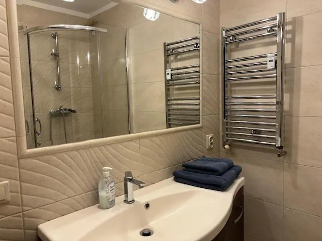 Z Tarasem アパート